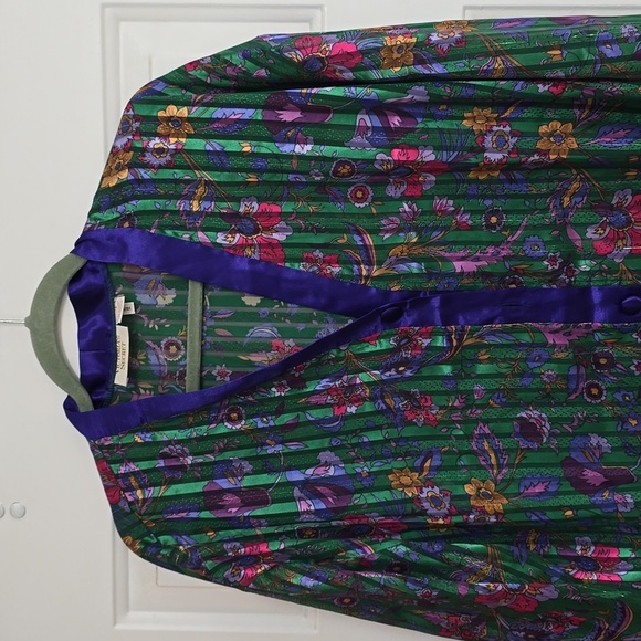 Vintage Victoria's Secret Green Floral Stripes Button front night shirt - Picture 2 of 10